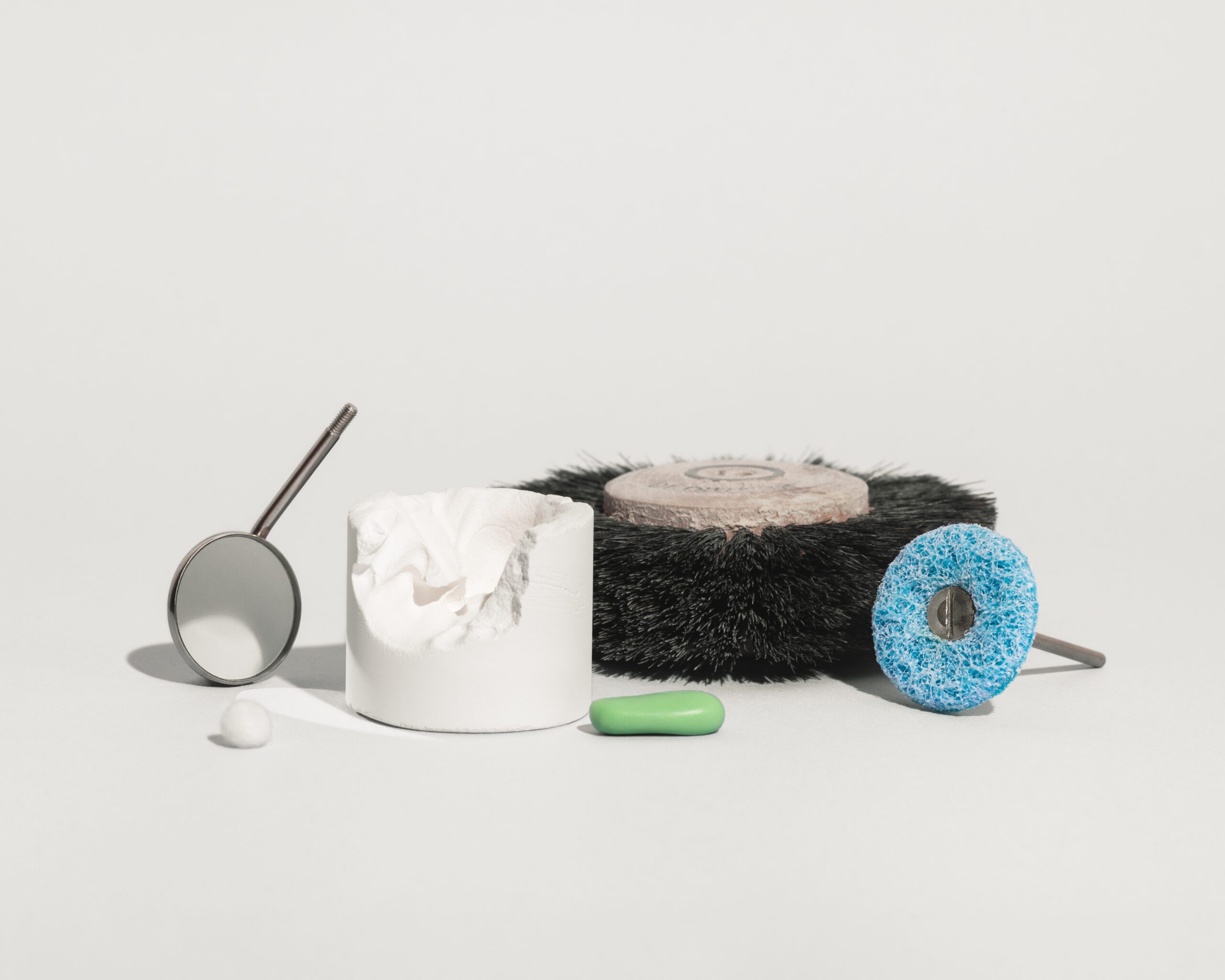 Estētiskās zobārstniecības materiāli